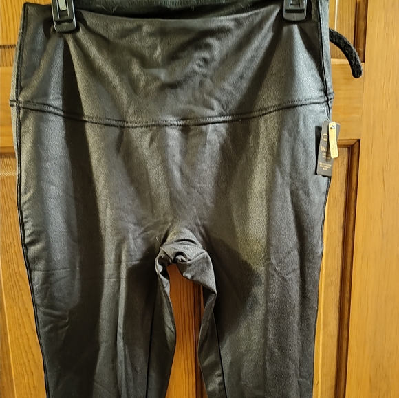 DG2 faux leather look large leggings - Picture 1 of 7